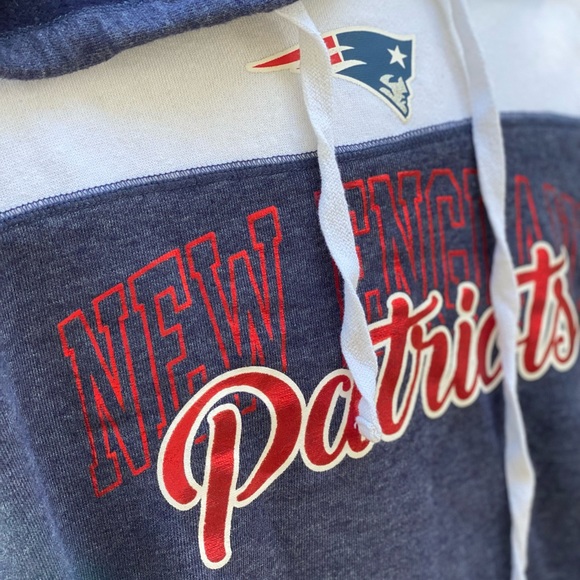NFL Team Apparel New England Patriots 2XL Hoodie - Picture 2 of 6
